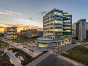 Santa Giulia Milano, nuovo quartiere urbano con uffici moderni e spazi verdi