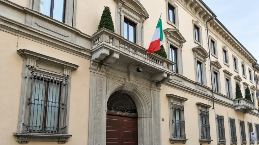 Palazzo Orsini in via Borgonuovo a Milano, sede storica di Armani