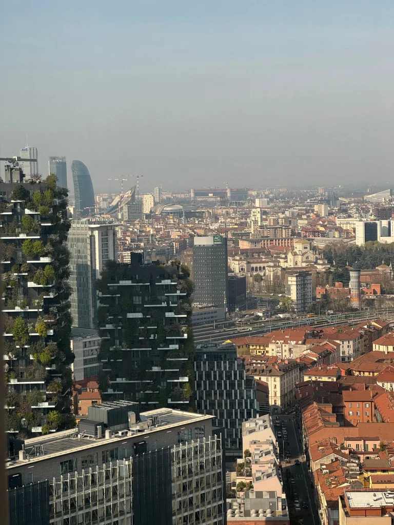 Le due torri del Bosco Verticale a Milano